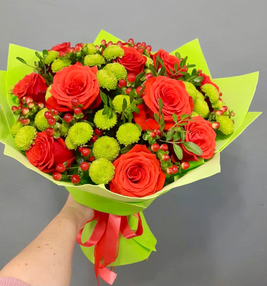 Букет цветов из: Хризантемы и Розы в Орда