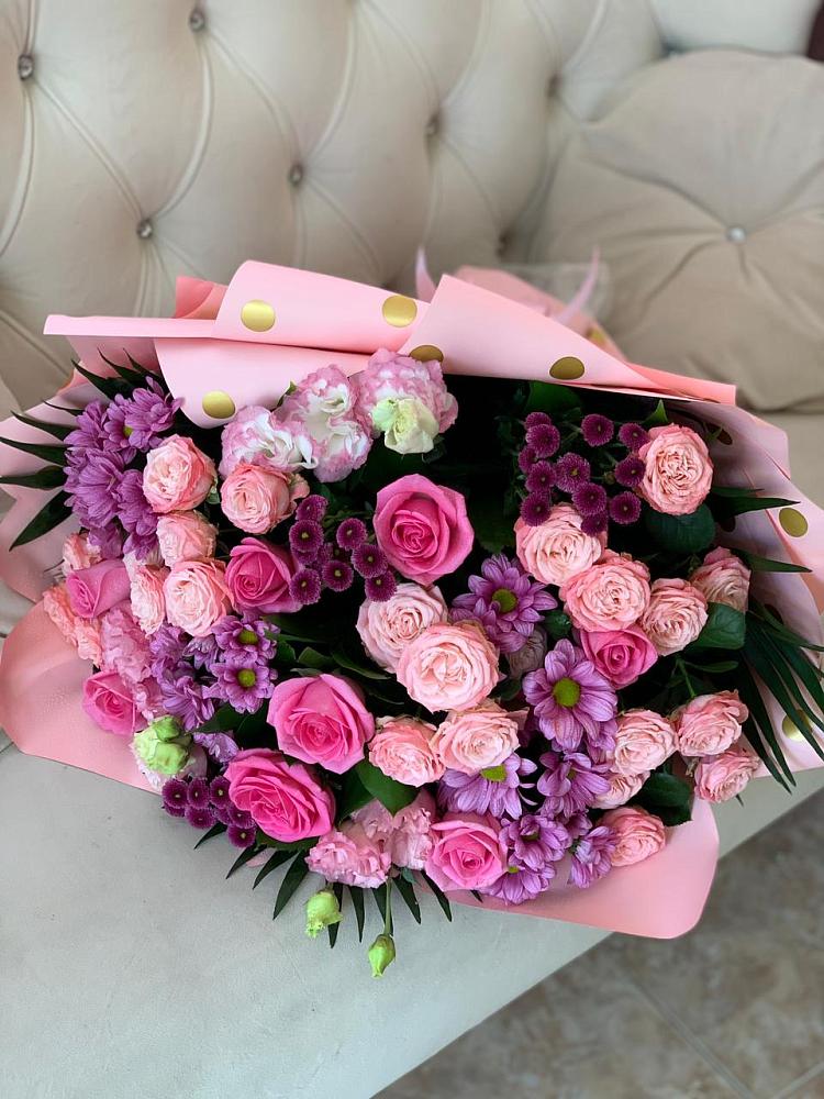 Букет цветов из: Хризантемы, Розы и Лизиантусы в Орда