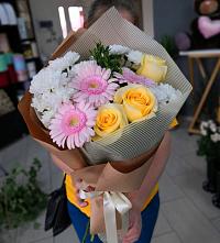 Букет цветов из:  Герберы, Розы и Хризантемы в Орда