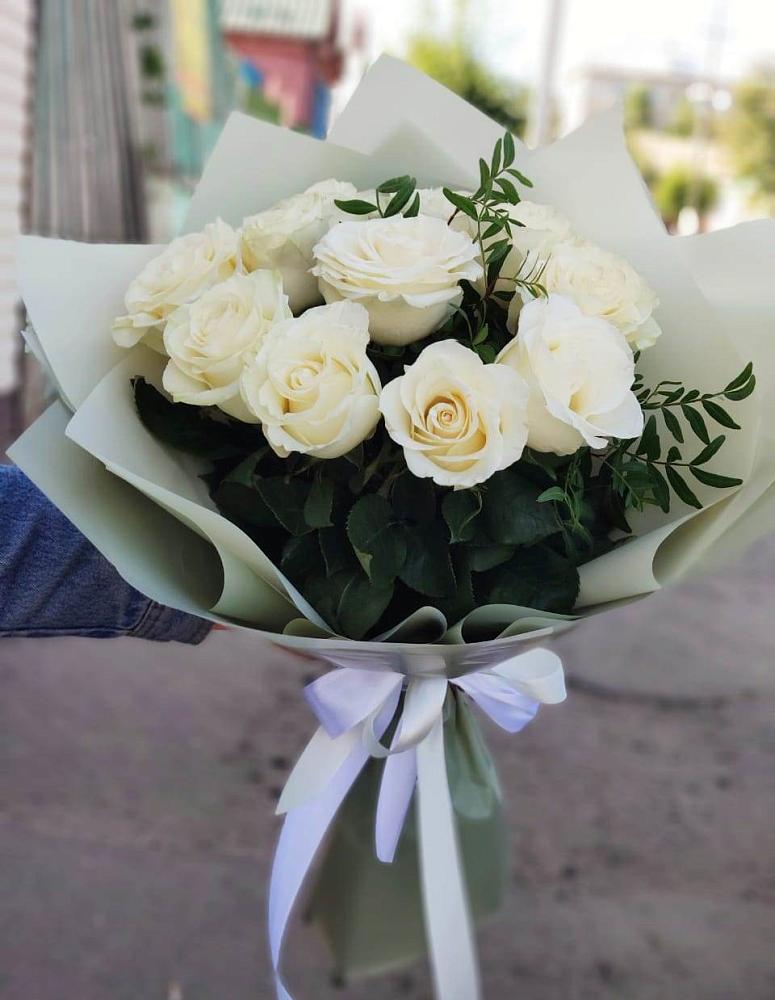 Букет Белые розы Проуд в Орда