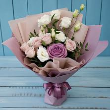 Букет цветов из:  Розы и Лизиантусы в Орда