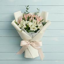 Букет цветов из:  Альстромерии в Орда