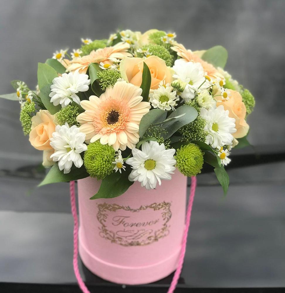 Цветочная композиция из Розы, Герберы и Хризантемы в шляпной коробке в Орда