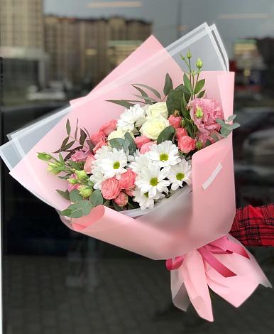 Букет цветов из: Розы, Лизиантусы и Хризантемы в Орда